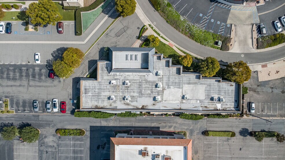 More Photos Of 550 N Golden Circle Dr, Santa Ana Office For Lease