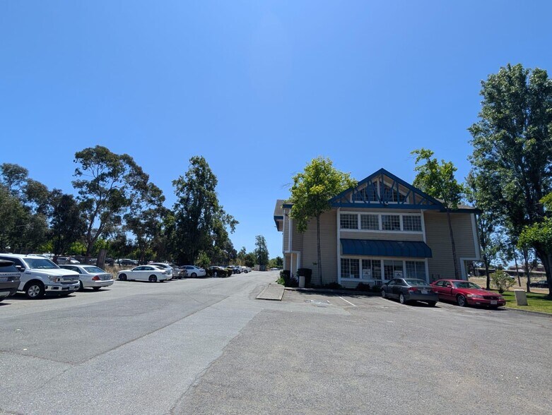 More Photos Of 2236 Mariner Square Dr, Alameda Office Residential For Sale