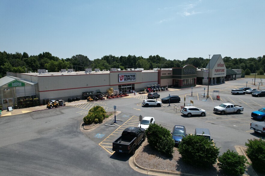 More Photos Of 5450-5470 Landers Rd, North Little Rock Unknown For Lease