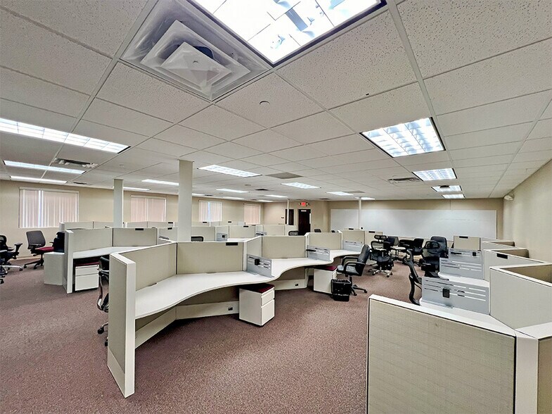 More Photos Of 620 Pierce Blvd, O'Fallon Office For Lease