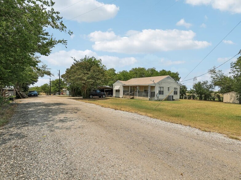 More Photos Of TBD Bluebonnet Road and N HWY 183 hwy, Lockhart Land For Sale