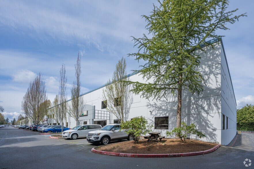 More Photos Of 835 S 192nd St, Seatac Warehouse For Lease
