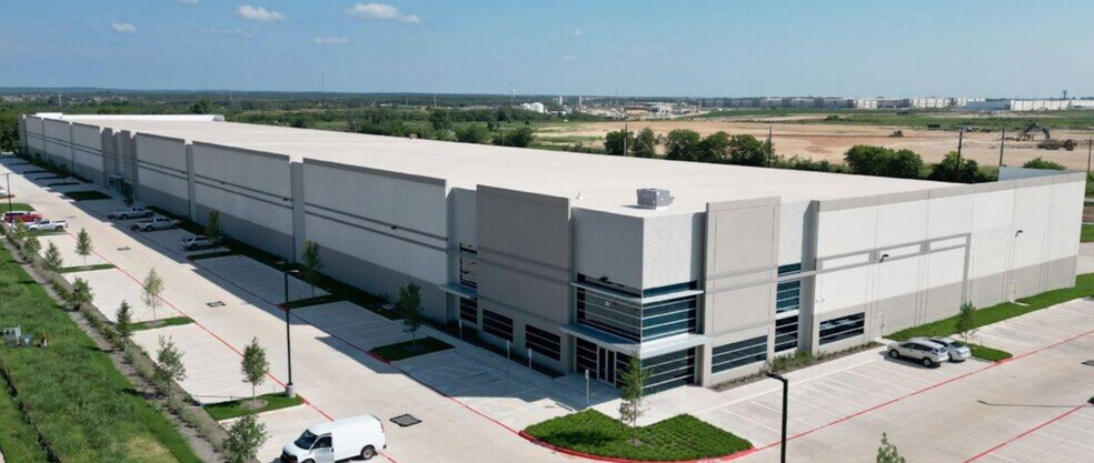 More Photos Of 1425 Susurro Pky, San Marcos Distribution For Lease