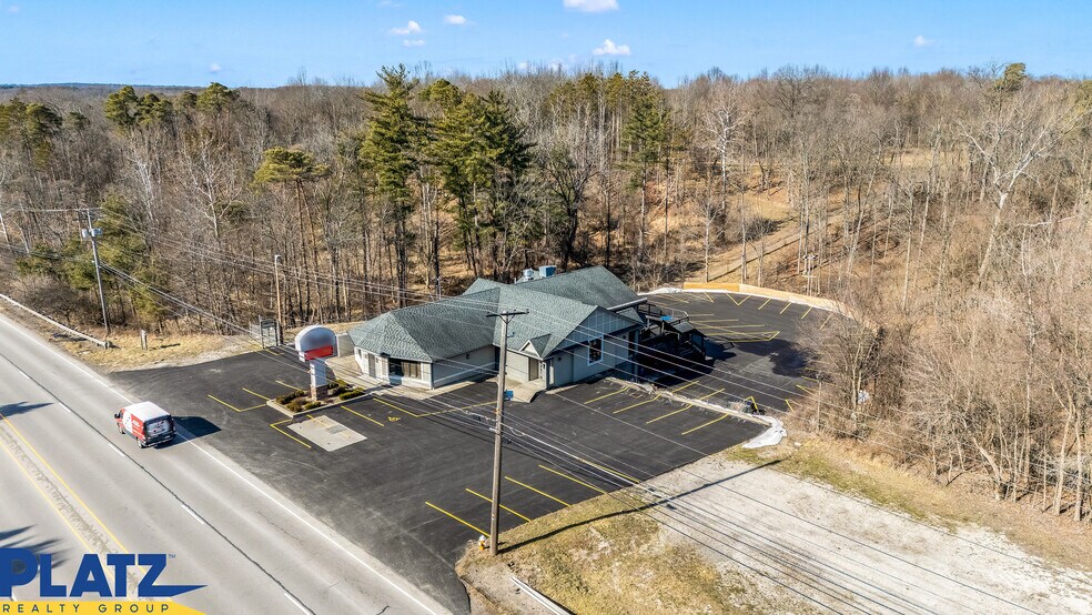 More Photos Of 7098 Mahoning Ave, Youngstown Restaurant For Sale