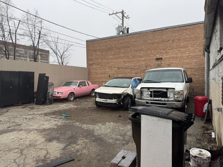 More Photos Of 4519 W Lake St, Chicago Warehouse For Sale