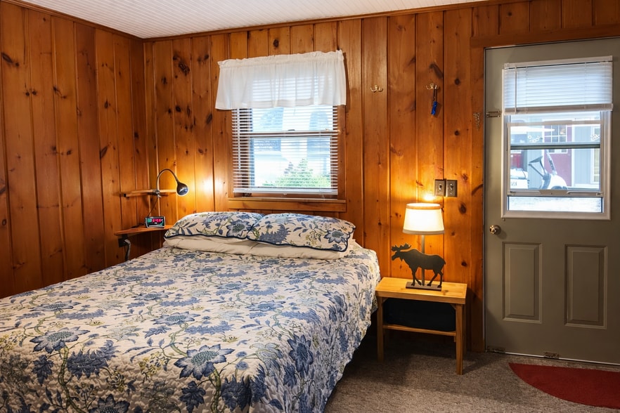 More Photos Of 11481 Main St, Honor Hotel For Sale