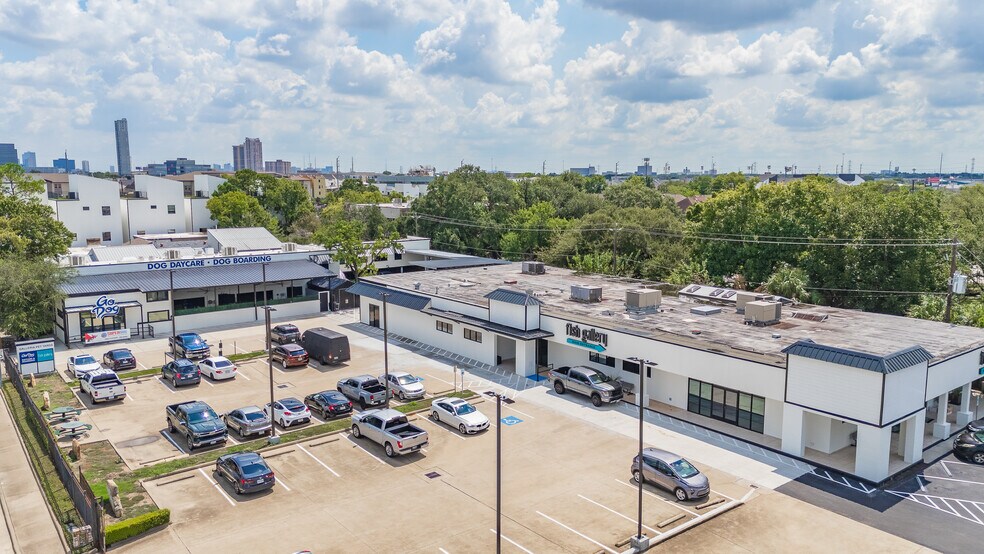 More Photos Of 2909 Fountain View Dr, Houston Unknown For Lease