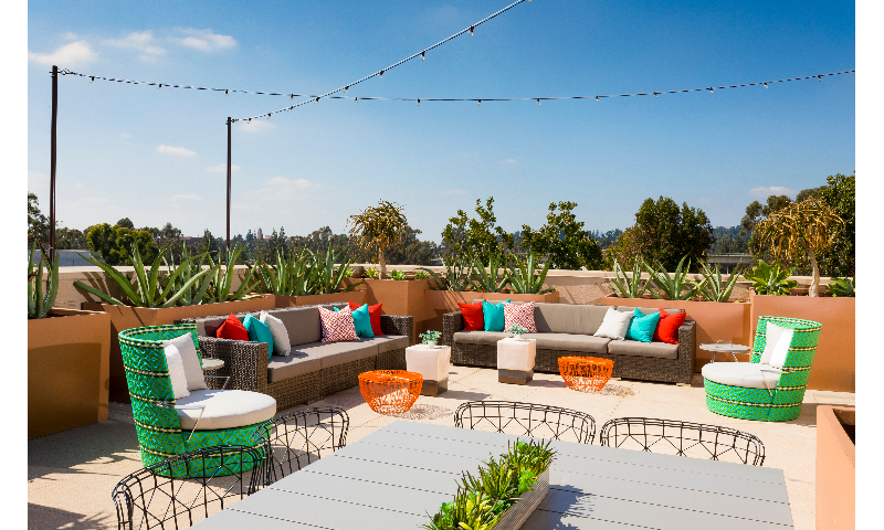 More Photos Of 75 W Walnut St, Pasadena Apartments For Lease