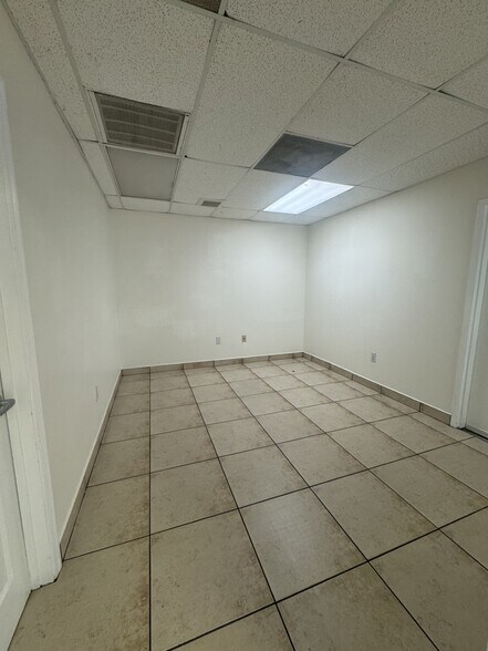 More Photos Of 5745-5759 NW 151st St, Miami Lakes Light Distribution For Lease