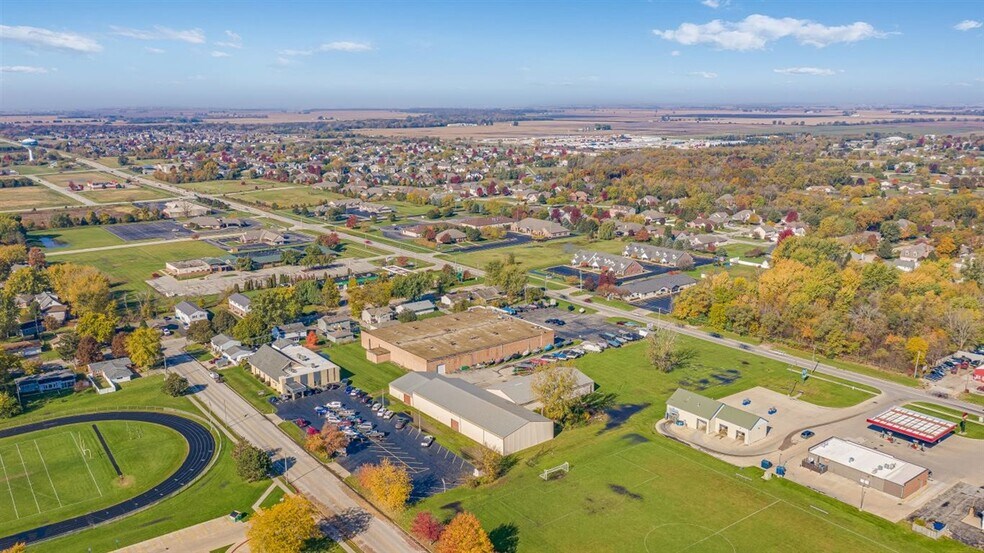 More Photos Of 879 Bedford Rd, Morris Showroom For Sale