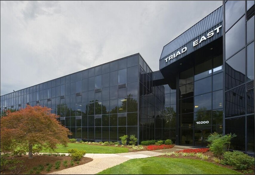 More Photos Of 10200 Linn Station Rd, Louisville Office For Lease