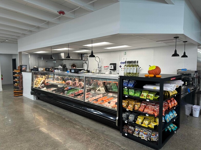 More Photos Of 13400 S Highway 101, Hopland Freestanding For Sale