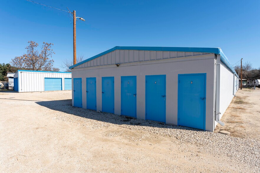 More Photos Of 1065 Market Hts, New Braunfels Self Storage For Sale