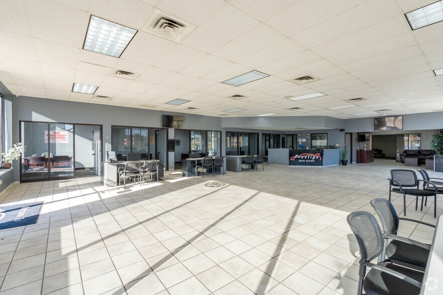 More Photos Of 1501 Vernon Odom Blvd, Akron Auto Dealership For Sale