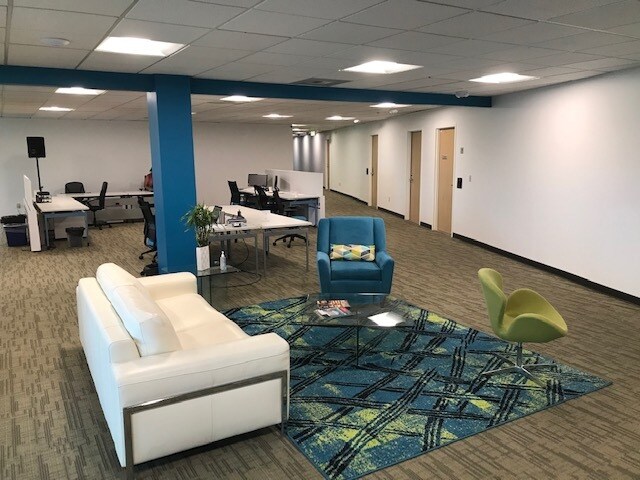 More Photos Of 3600 136th Pl SE, Bellevue Office For Sale