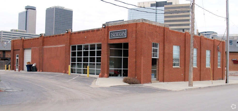 More Photos Of 2049 Wyandotte St, Kansas City Freestanding For Sale