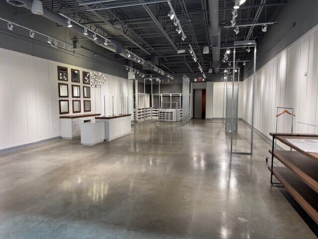 More Photos Of 500 N IH 69, Robstown Warehouse For Lease