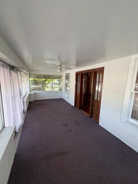 More Photos Of 615 S Washington St, Maryville Office For Sale