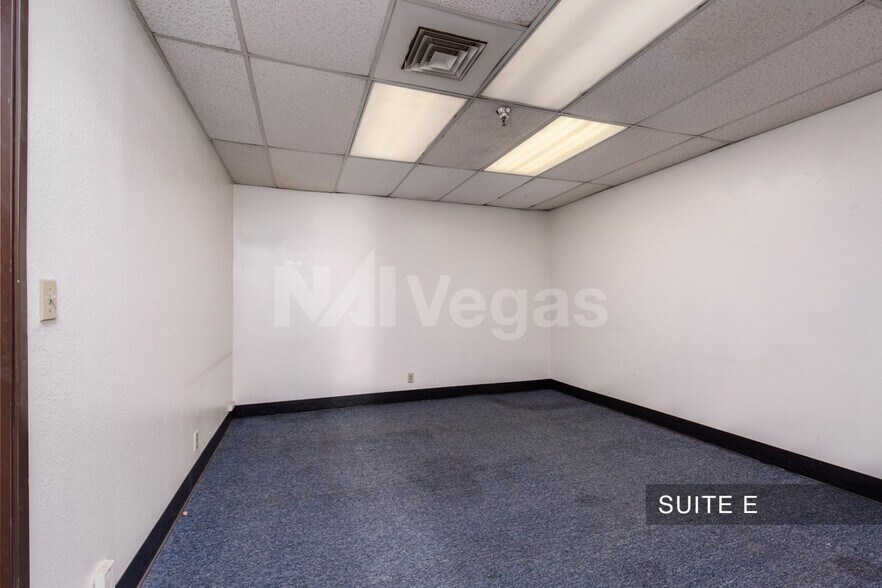 More Photos Of 4545 N Lamb Blvd, Las Vegas Distribution For Lease