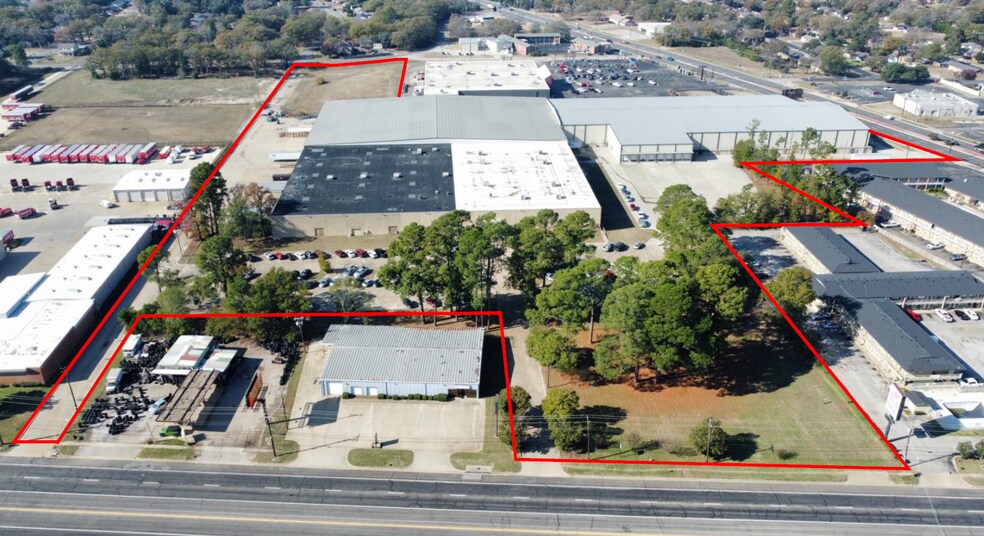 More Photos Of 3220 W Gentry Pky, Tyler Warehouse For Sale