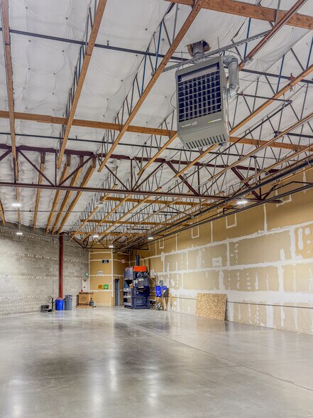 More Photos Of 1661 Fowler St, Richland Office For Lease