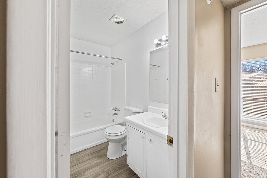More Photos Of 856 Park Brook Trl, Birmingham Apartments For Sale