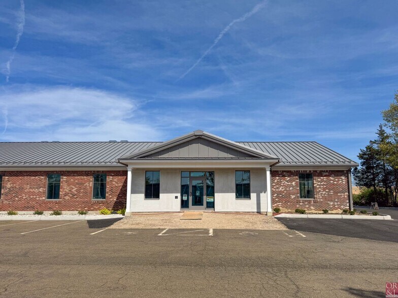 More Photos Of 13 Sycamore Way, Branford Medical For Lease