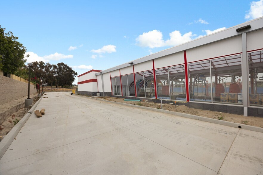 More Photos Of 2507 E Ball Rd, Anaheim Freestanding For Sale