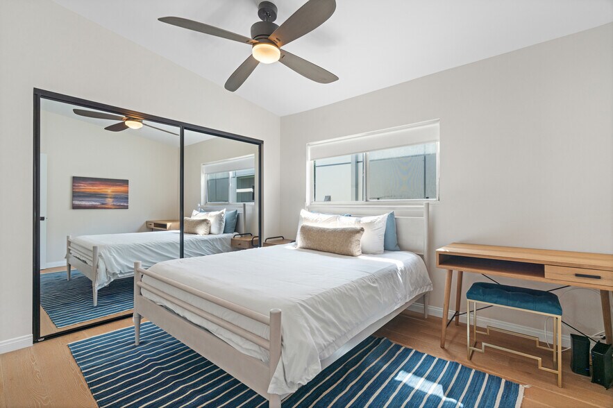 More Photos Of 705 6th Ave, Venice Apartments For Sale