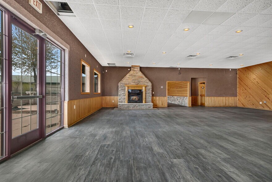 More Photos Of 14860 165th Ave, Becker Restaurant For Sale