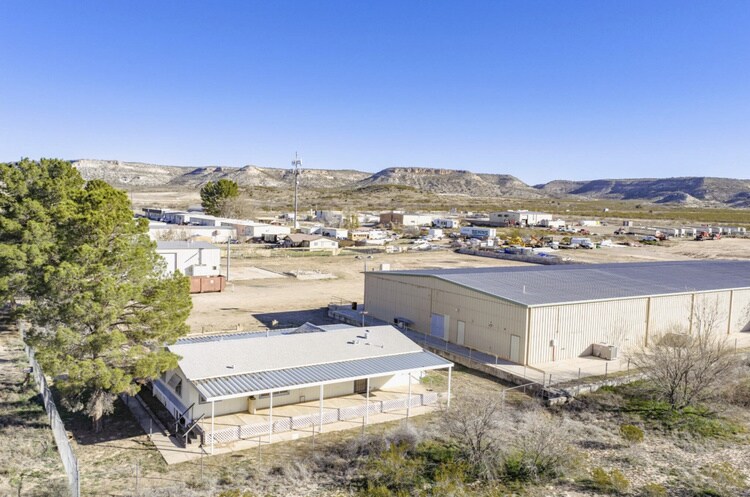 More Photos Of 1655 S Sullivan Ln, Camp Verde Warehouse For Lease