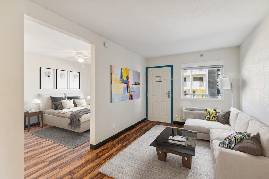 More Photos Of 2425 Atrium Way, Nashville Apartments For Sale