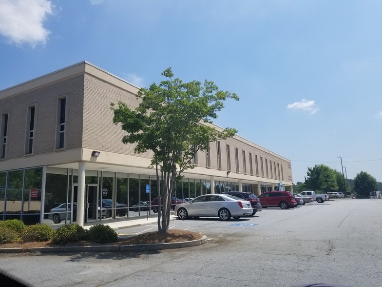 More Photos Of 33 Upper Riverdale Rd, Riverdale Medical For Lease
