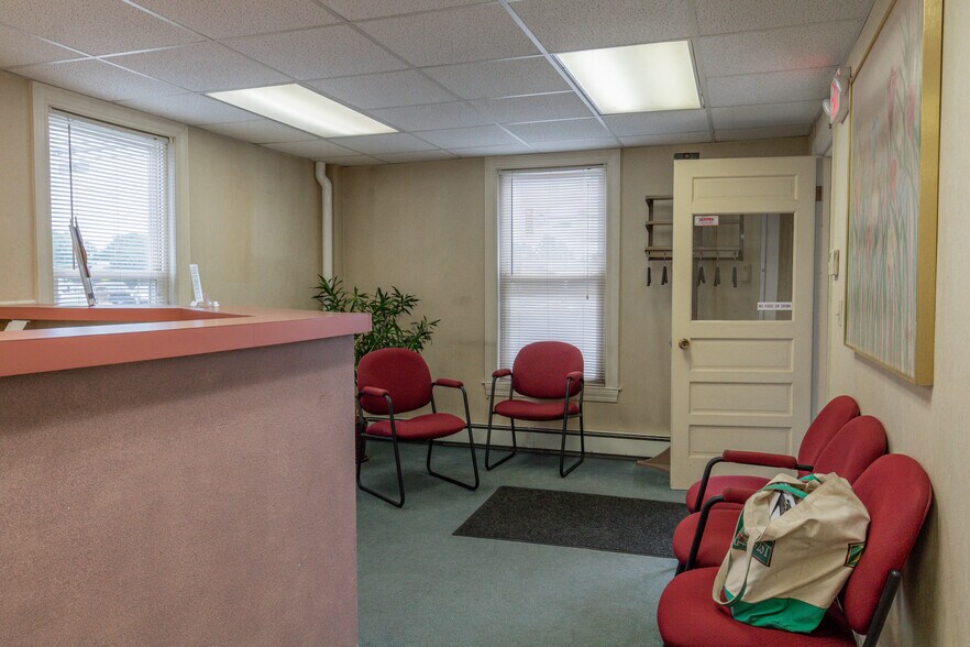 More Photos Of 1385 Congress St, Portland Office For Sale
