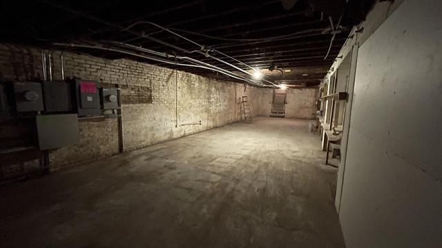 More Photos Of 1215 Farragut St, Laredo Storefront For Lease