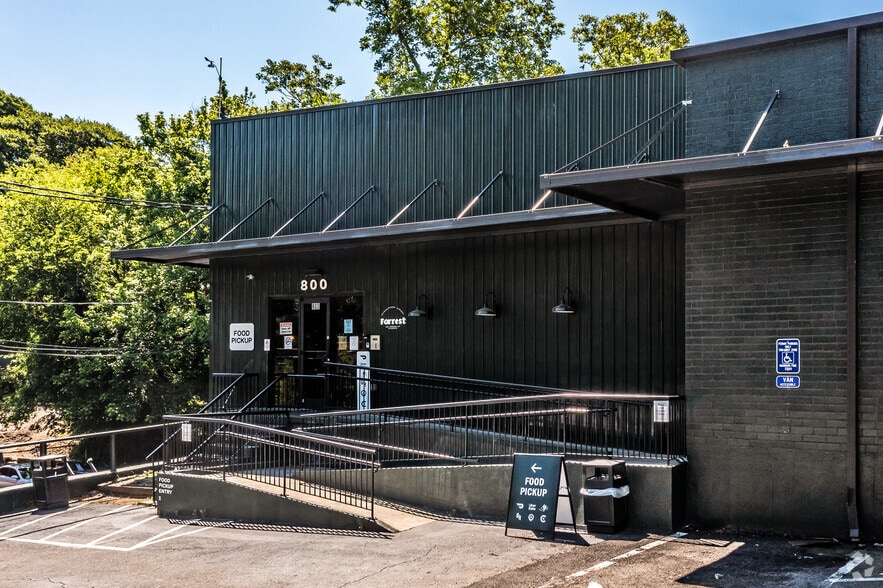 More Photos Of 800 Forrest St NW, Atlanta Restaurant For Lease