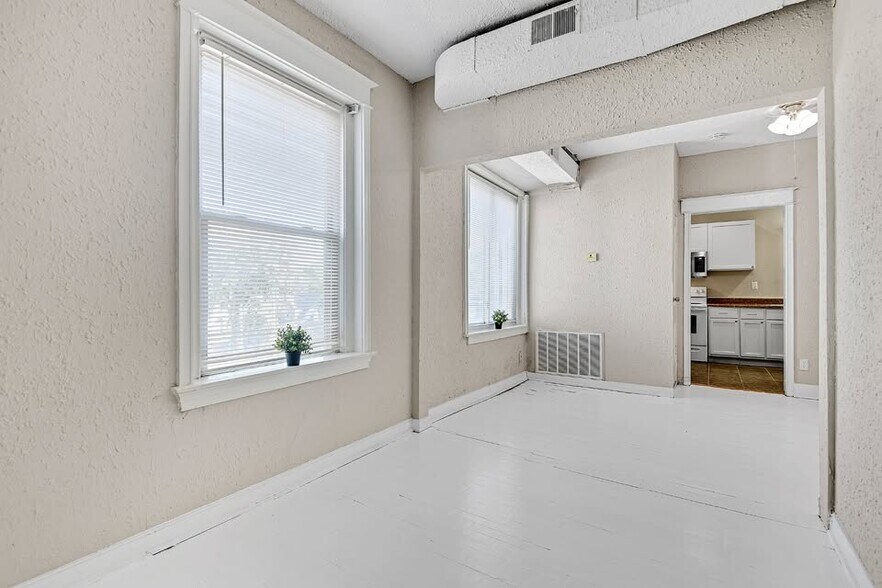 More Photos Of 1114 E Armour Blvd, Kansas City Apartments For Sale