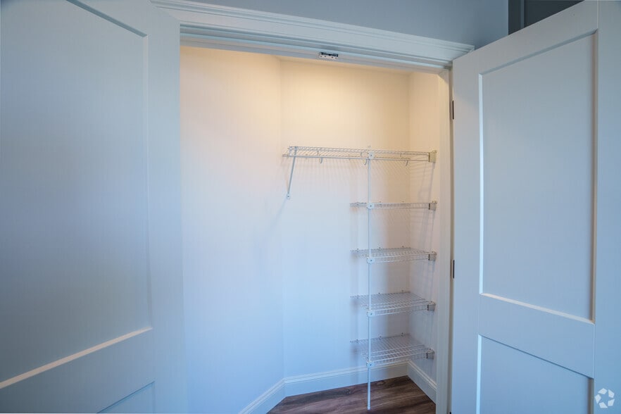 More Photos Of 25 Lowell St, Manchester Apartments For Lease