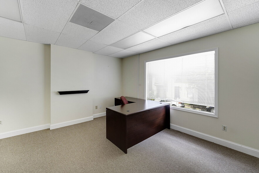 More Photos Of 201-203 Loudoun St SW, Leesburg Office Residential For Lease