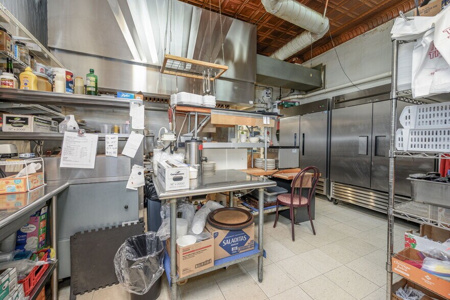 More Photos Of 314 Pioneer St, Akron Storefront For Sale