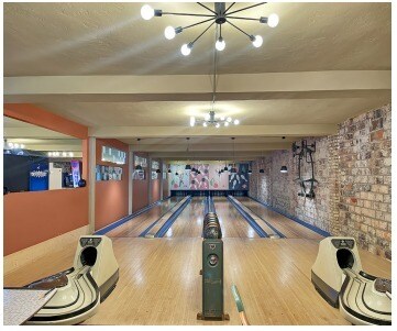 More Photos Of 127 N 4th Ave, Sturgeon Bay Bar For Sale