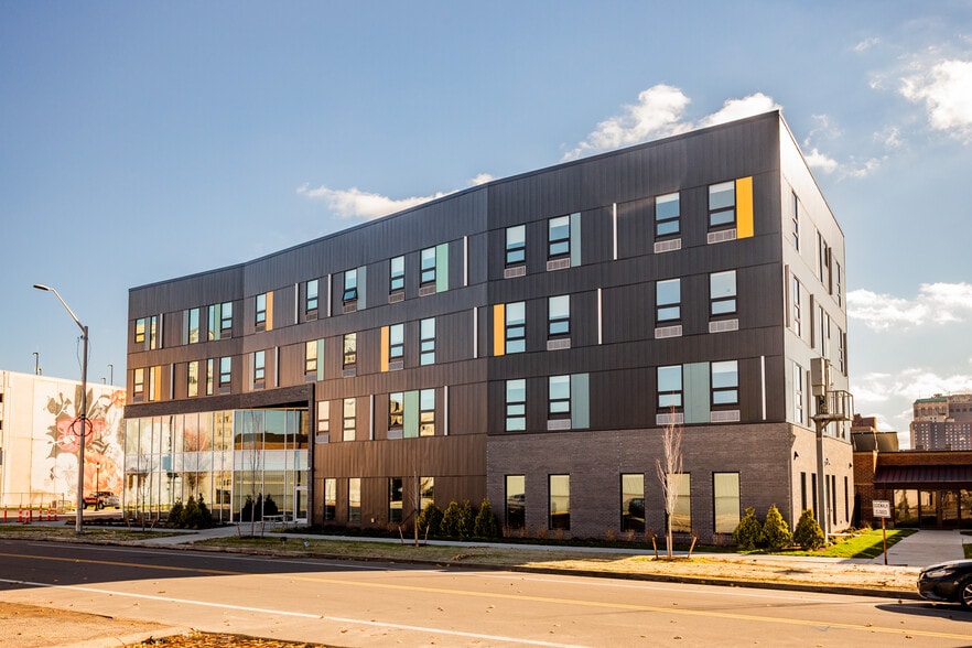 More Photos Of 2627 Cass Ave, Detroit Manufactured Housing Mobile Home Park For Lease