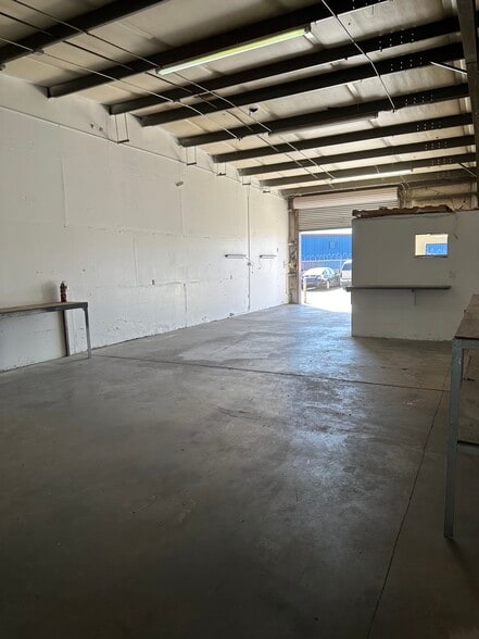 More Photos Of 3164 N Marks Ave, Fresno Warehouse For Sale