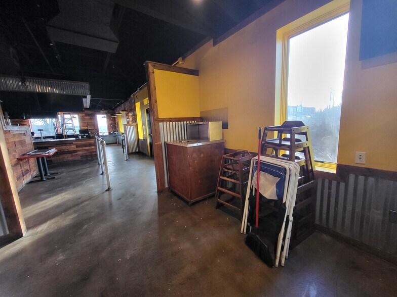 More Photos Of 3607 S Range Line Rd, Joplin Restaurant For Lease