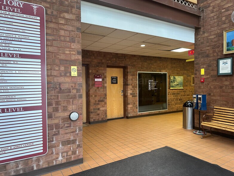 More Photos Of 6693 N Chestnut St, Ravenna Medical For Sale