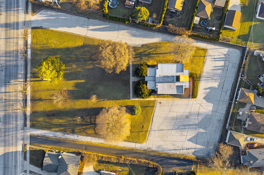 More Photos Of 8450 N Shermer Rd, Niles Religious Facility For Sale