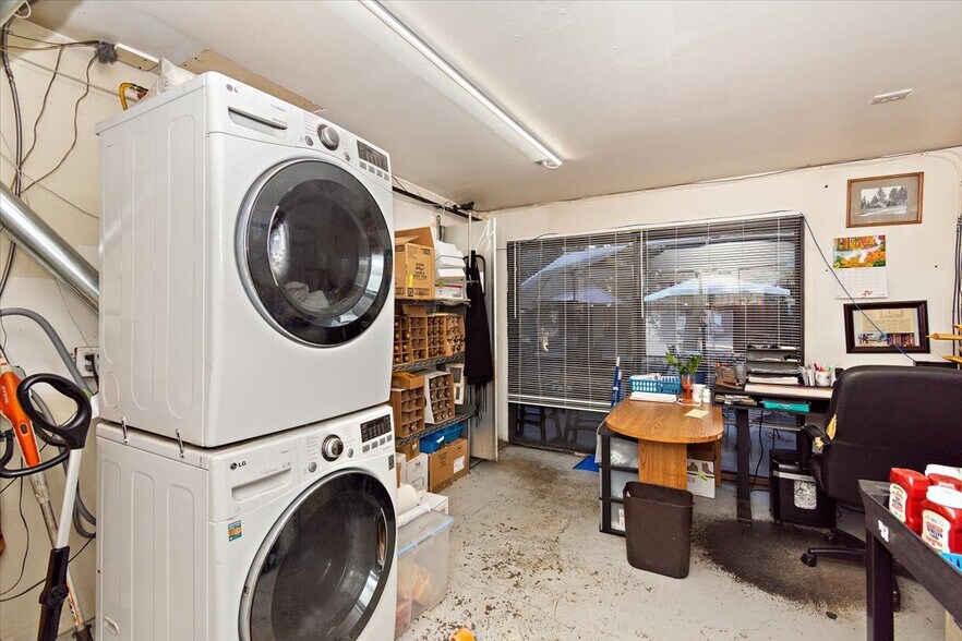 More Photos Of 337 W Big Bear Blvd, Big Bear City Restaurant For Sale