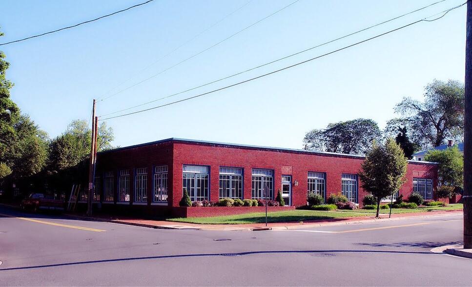 More Photos Of 415-417 Wolfe St, Fredericksburg Medical For Lease