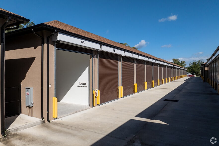 More Photos Of 1245 Canal St, New Smyrna Beach Self Storage For Lease