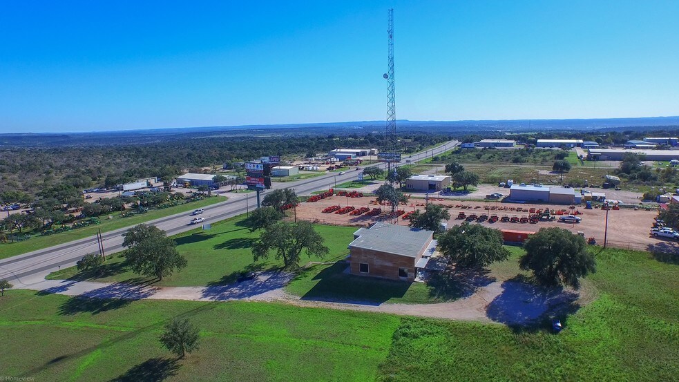 More Photos Of 5526 N US Highway 281, Marble Falls Office For Sale